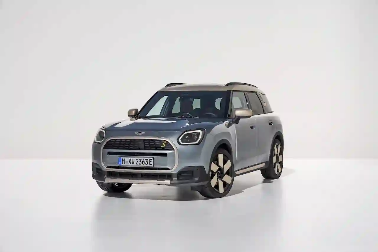 Новое семейство MINI полностью электрическое, цифровое и самобытное
