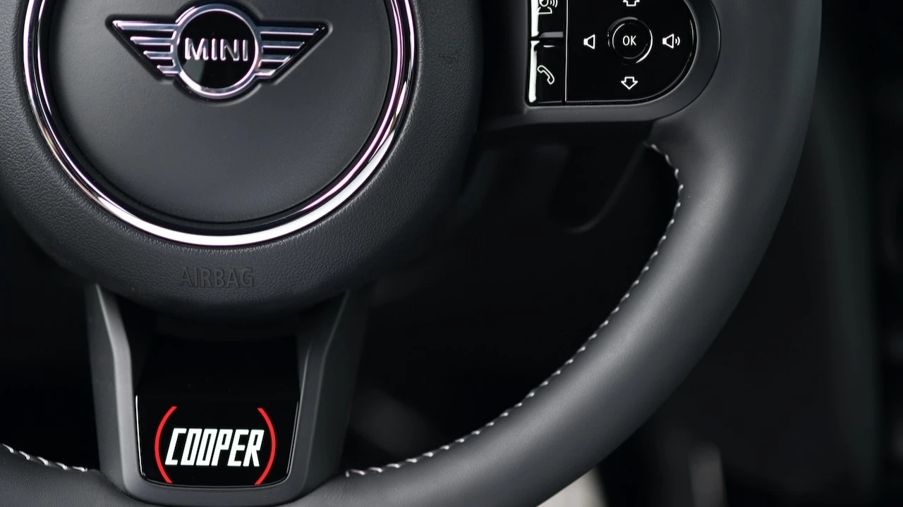 Специальная серия MINI Anniversary Edition: традиционный спортивный дух имени Джона Купера
