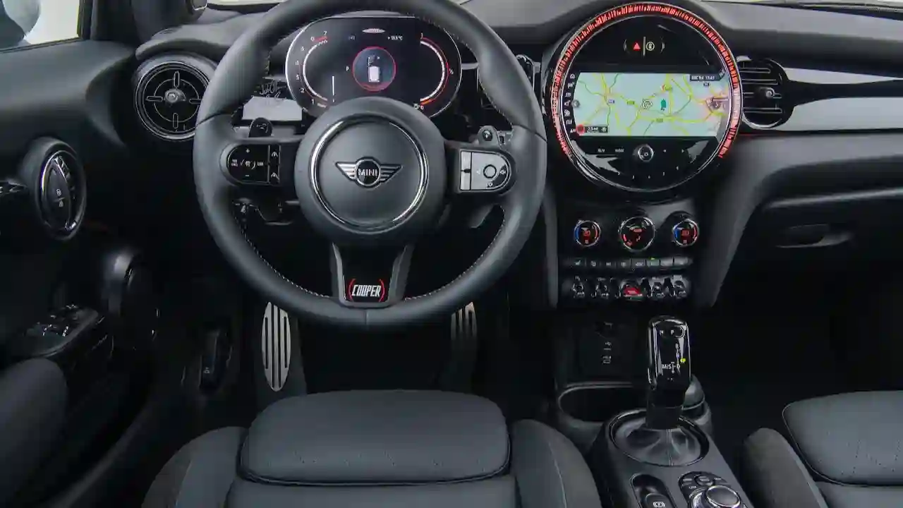Специальная серия MINI Anniversary Edition: традиционный спортивный дух имени Джона Купера