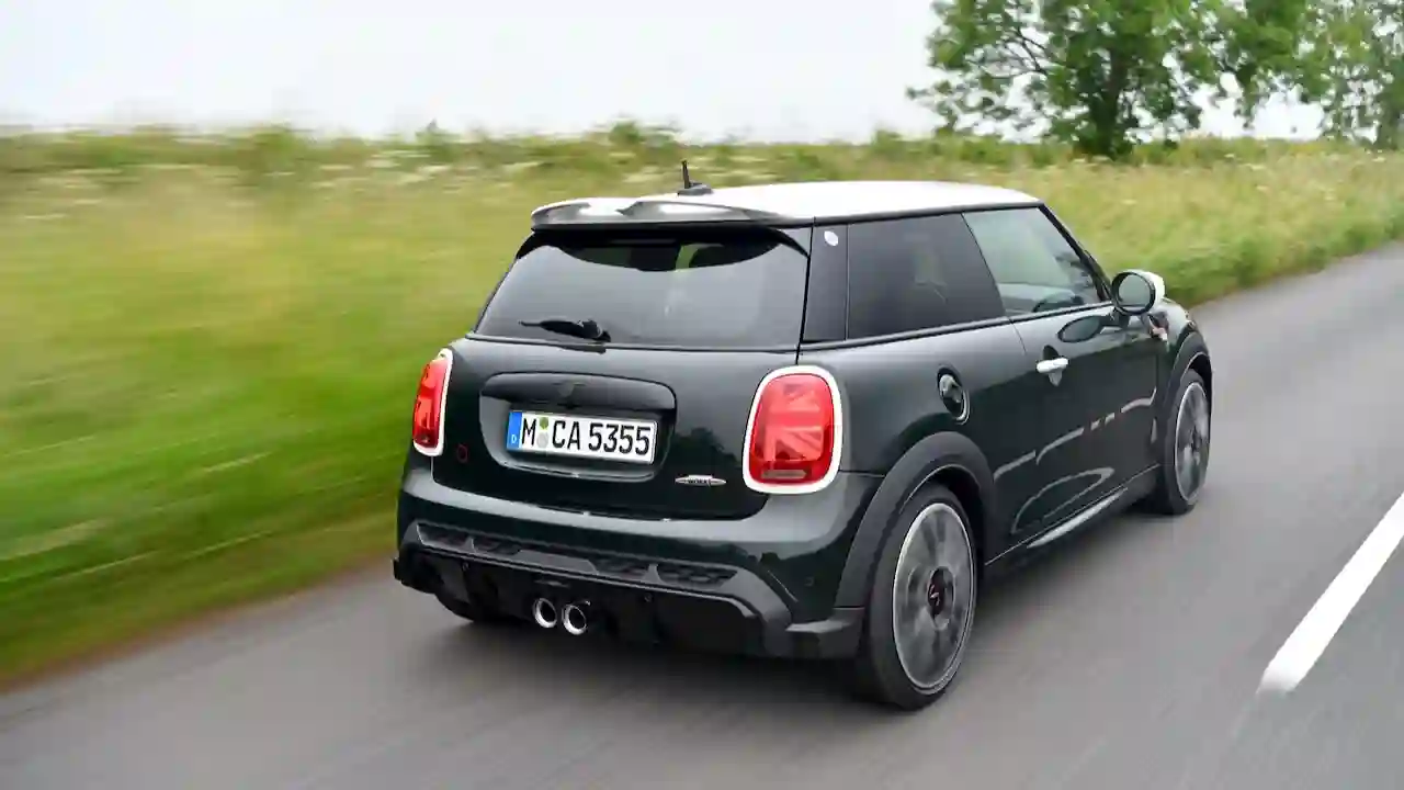 Специальная серия MINI Anniversary Edition: традиционный спортивный дух имени Джона Купера